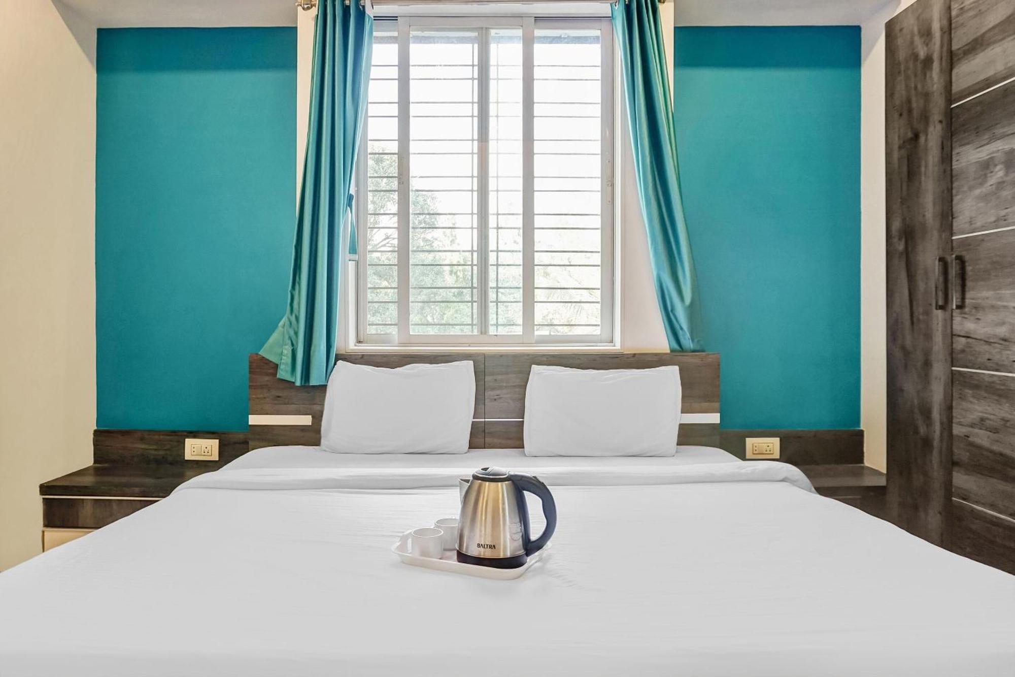 Super Townhouse The Upper Room Near Pune Airport Lohogaon Exterior foto